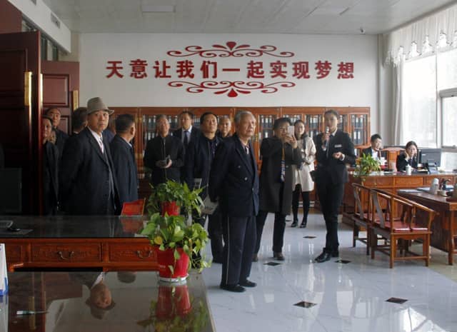 兗州區(qū)人大、政協(xié)領(lǐng)導(dǎo)蒞臨天意機(jī)械參觀考察